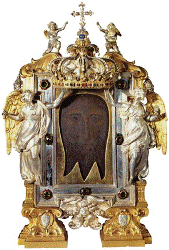 як виняток і знак особливої уваги до України, продовжили перебування реліквії